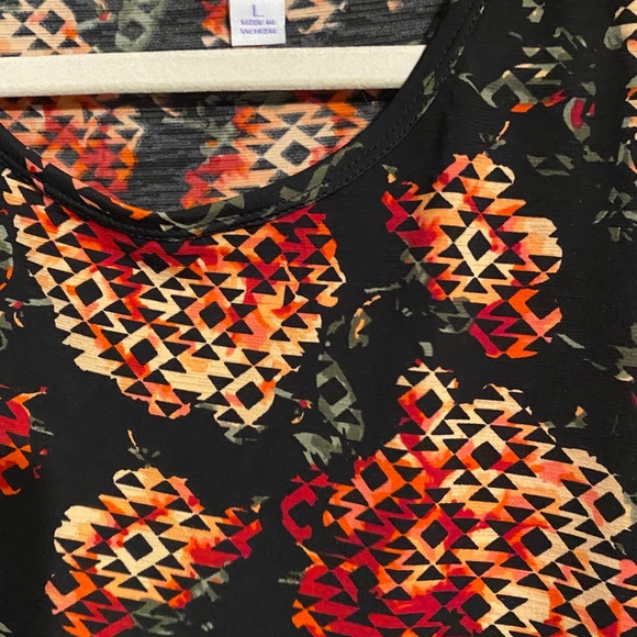 Lularoe Irma size L NWT - Picture 2 of 3